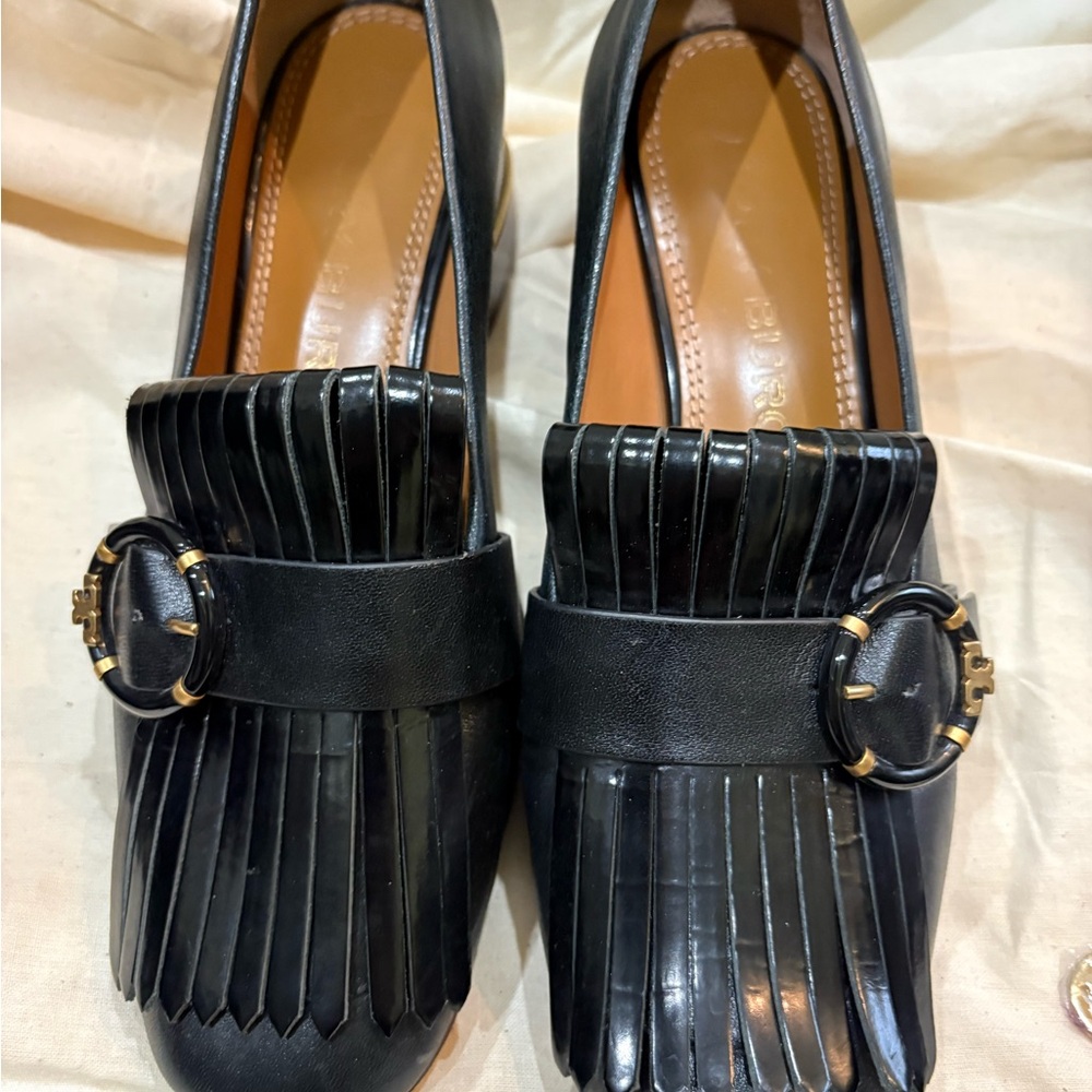 Tory Burch Black Leather Multi Logo Kiltie Heeled Loafers - Size 7.5 - Picture 2 of 8